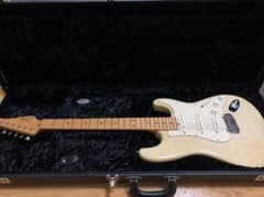 【toshiwayo様 専用】suhr Classic ハードケース付属のサムネイル