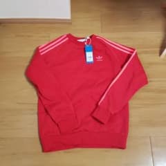 adidasのサムネイル