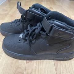 値下げNike AirForce 1 エアフォースワン黒トリプルブラック　28㎝のサムネイル