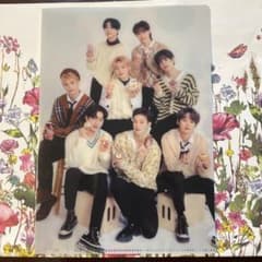 straykids クリアファイル全員　ファミマのサムネイル
