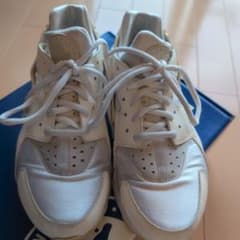 NIKE AIR HUARACHE ホワイト 24.5cmのサムネイル