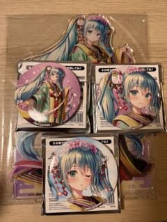 初音ミク　缶バッジくじ　アクリルスタンドのサムネイル