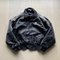 アディダス 80s 中綿ジャケット 万国旗タグ - メルカリ