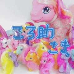 キティーポップコーンTシャツのサムネイル
