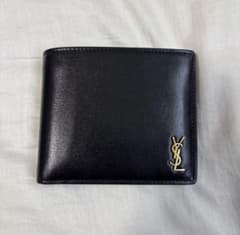 SAINT LAURENT 二つ折り財布 値下げ交渉⭕️のサムネイル