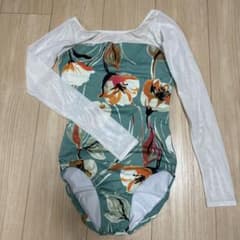 【カフナ〜プロフ必読＊ 様専用】stina 花柄 長袖レオタード Sサイズのサムネイル