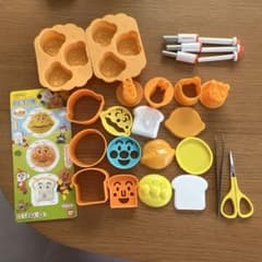 お得！キャラ弁グッズセット　アンパンマン　しまじろう他のサムネイル