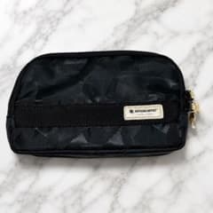 【新品未使用】　ARTISAN&ARTIST 化粧ポーチ ARTISAN&ARTIST 正規品 ポーチ ブラック 日本製 未使用 コスメ - メルカリ
