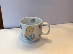 ノリタケ　マグカップ　 不思議の国のアリスのサムネイル