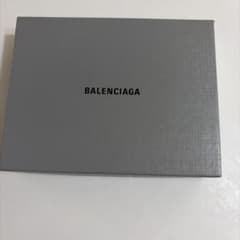 BALENCIAGA ギフト箱のサムネイル