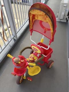 【最終価格】アンパンマン デラックスⅡ 三輪車 サンシェード付きのサムネイル