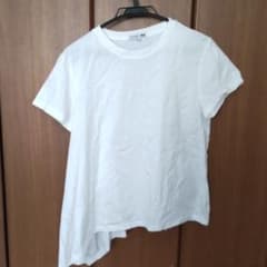 UNIQLOTシャツのサムネイル
