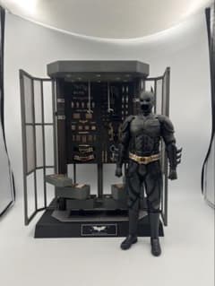 ホットトイズ 1/6 フィギュア バットマン 格納庫 ダークナイト 現状
