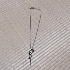 KAZA 真鍮色ネックレス ブラックストーン チェーン装飾