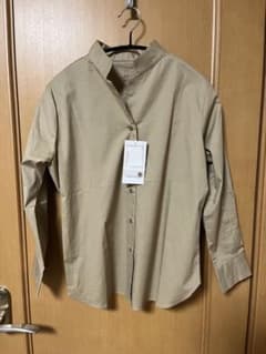 【タグ付　新品】アンタイトル　UNTITLED  ブラウス　ベージュ　サイズ2のサムネイル