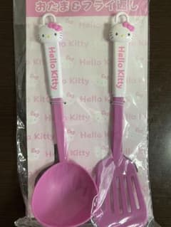 Hello kitty    キティのおたまとフライ返しのサムネイル