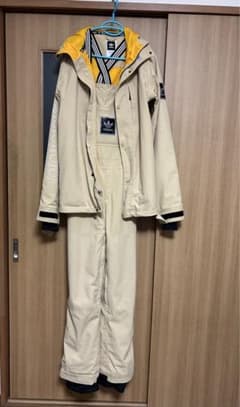 adidas スノーボードウェア ベージュ xsのサムネイル