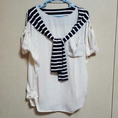 【SCOTCLUB】petit poudre 肩掛け風デザイントップスのサムネイル