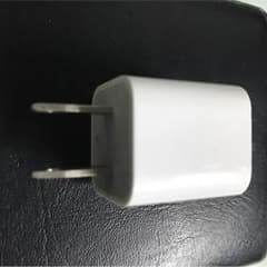 iPhone apple純正 充電コンセントのサムネイル
