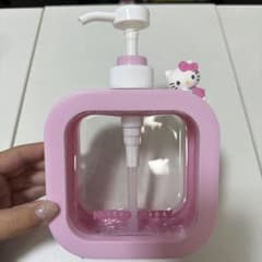 サンリオ　ハローキティ　ポンプボトルのサムネイル