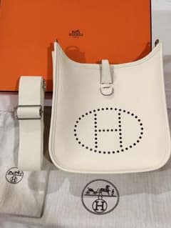 新品未使用HERMES新作！エヴリン23 cream×シルバー金具 クレ K刻印 