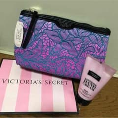 VICTORIA'S SECRET ポーチ&ハンドクリーム 新品未使用品のサムネイル
