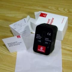 Emirates Travel Adaptor 海外旅行用変換プラグ 非売品のサムネイル