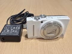 Nikon COOLPIX S8200 ホワイト - メルカリ