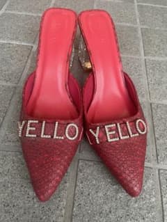 ラリン様専用★ヒール　YELLO パンプスのサムネイル