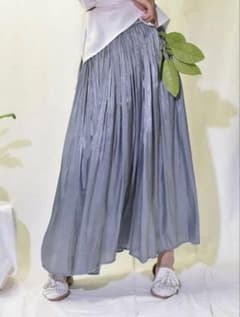 【新品】光沢サテン風スカート　艶めきブルーグレー　L相当　ロング丈　韓国