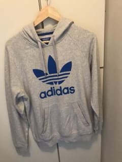 adidas originals パーカー グレーのサムネイル