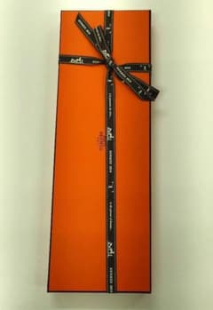 HERMES ピンク シルク ネクタイ　【ギフト箱付】のサムネイル