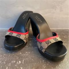 【おうえい様専用】GUCCI サンダル☆正規品　22.5cm 美品のサムネイル