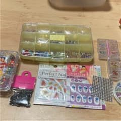 【まとめ売り】ハンドメイド　パーツ　ラインストーン　シール　夏休みの工作にも！のサムネイル