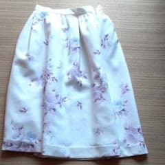 水彩花柄スカートのサムネイル