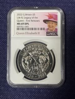 最高鑑定 2022 英国 エリザベス女王 追悼 5ポンドNGC MS69 DPL - メルカリ