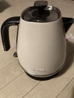 DeLonghi デロンギ　KBI1200J-W 電気ケトル　一人暮らしのサムネイル