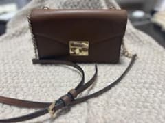 MICHAEL KORS スマホショルダーバッグ ブラウンのサムネイル