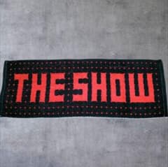 THE SHOW タオル 赤黒　櫻井翔　ソロコン 嵐 貴重 嵐 櫻井翔 ソロコン公式グッズ THE SHOW 限定タオル 2006 - メルカリ