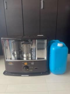 コロナ石油ストーブ 青い燃料タンク付き　熊本市内引き渡し 石油ストーブ 青い燃料タンク付き - メルカリ