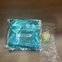 映画ちいかわ 人魚の島のひみつ 入場者特典 チャームミニフィギュア うさぎのサムネイル