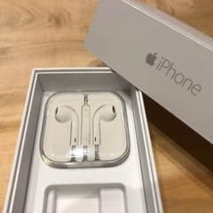 iPhoneイヤホン  新品・未使用・正規品のサムネイル