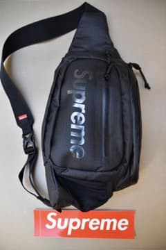 （美品）Supreme ボディバッグ　ステッカー付き‼︎のサムネイル