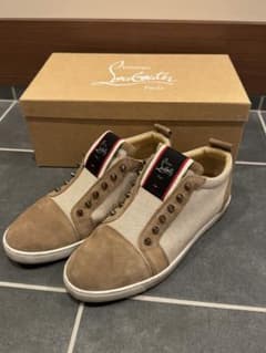 Christian Louboutin スニーカー スタッズ ベージュ 42h - メルカリ