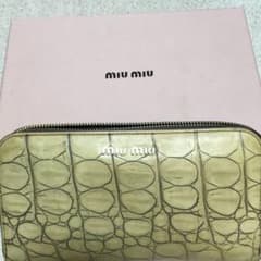 【お値下げしました】miu miu 財布のサムネイル