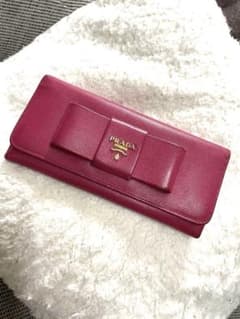 PRADA 長財布　ピンクのサムネイル