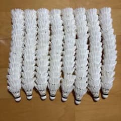 バドミントンシャトル　中古　120球のサムネイル