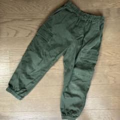 オリーブグリーン カーゴパンツのサムネイル