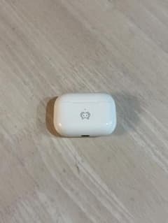 AirPods Pro ホワイト 故障ありのサムネイル