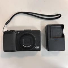 RICOH GR DIGITAL III 本体 バッテリーチャージャー付 - メルカリ